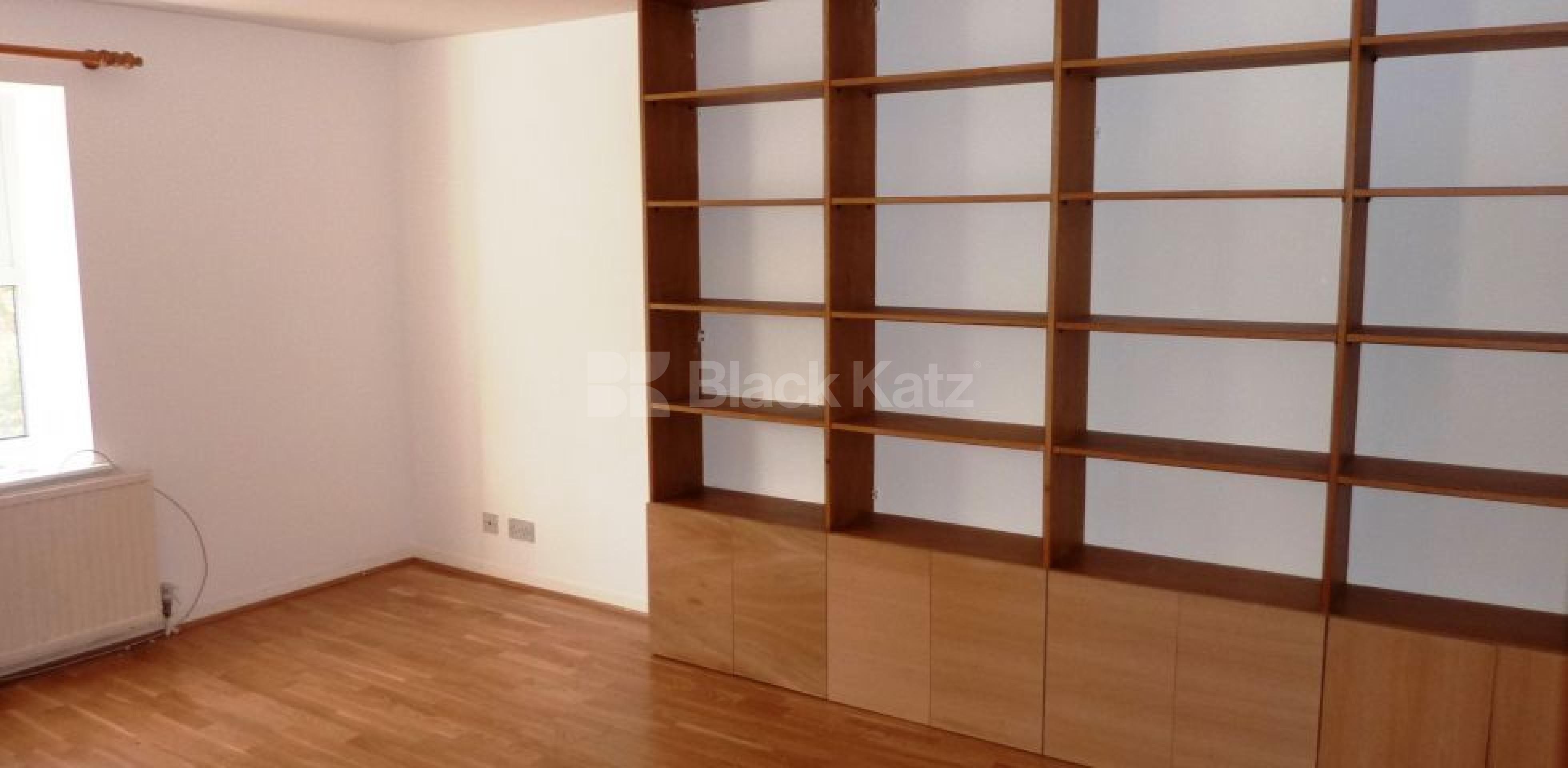 			NEW INSTRUCTION!, 2 Bedroom, 1 bath, 1 reception Flat			 Weavers Way, CAMDEN NW1